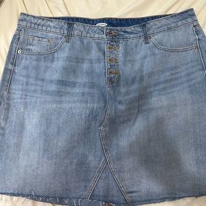 Old Navy Raw Hem Denim Skirt Size 22